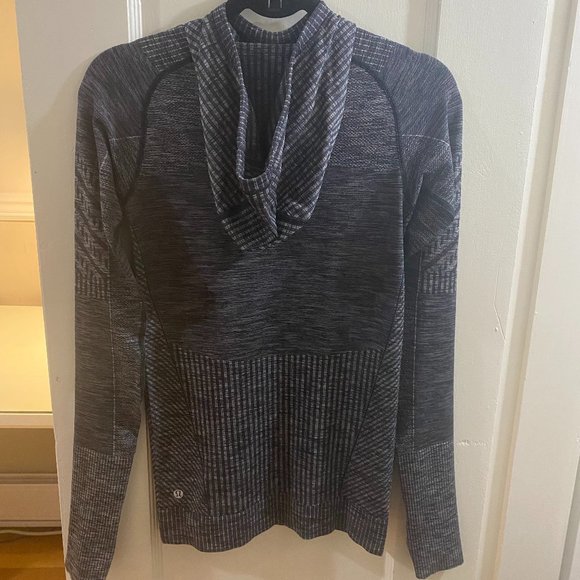 *NOT FOR SALE/SOLD* Lululemon Running Top Hooded Pullover Size 4 - Picture 2 of 4